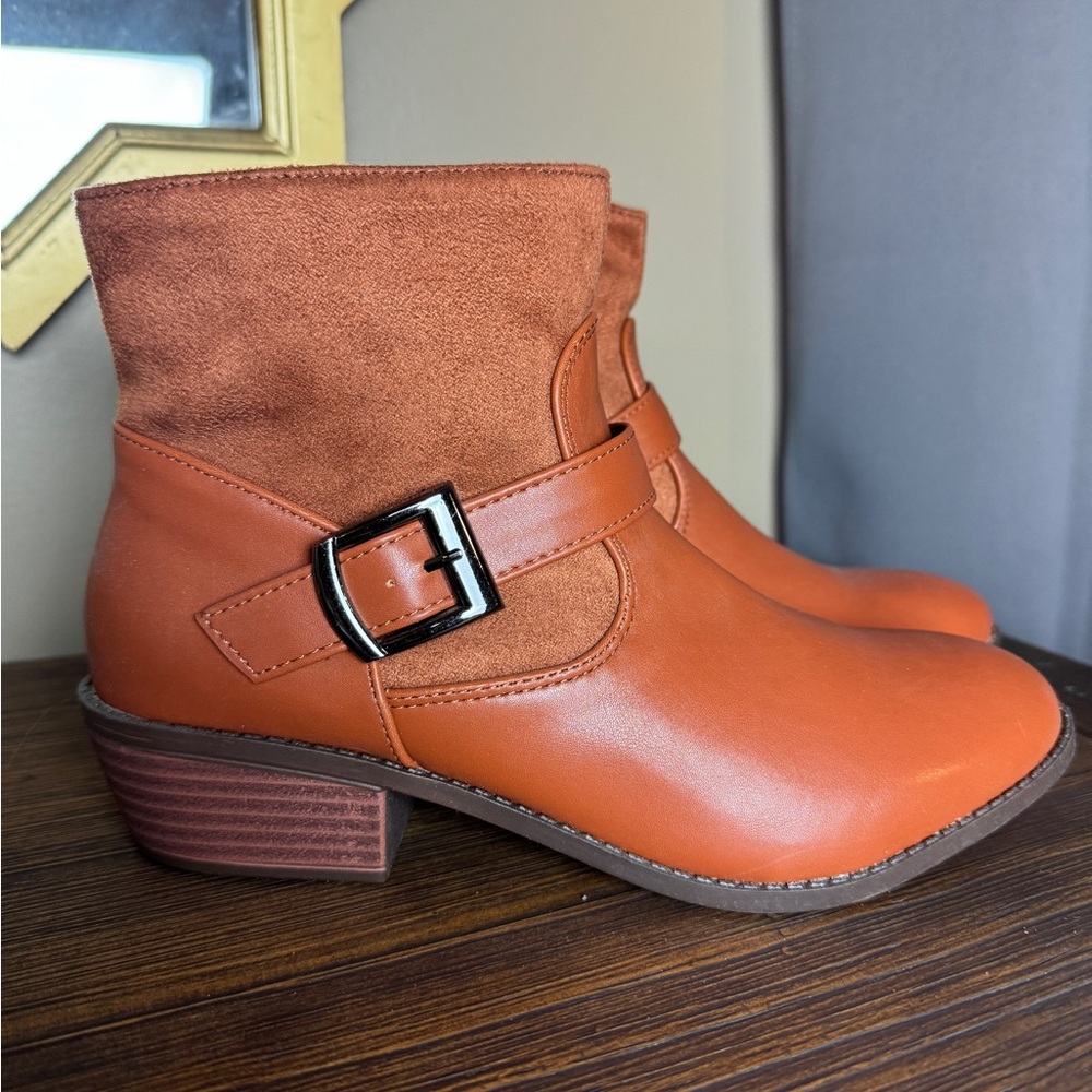 Trary Chestnut Brown Ankle Boots with Buckle - Women’s Size 8